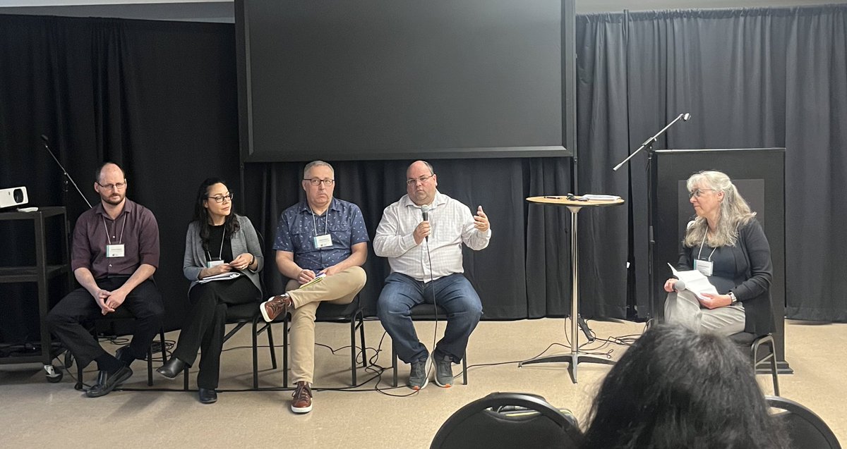 stephgunning's tweet photo. Cool quote from #AIMCollective panel discussion:
โIs it research-based, based on classroom practice?โ
Teacher-Researcher relationships are critical to moving learning forward! https://t.co/LqOtR0GBrq