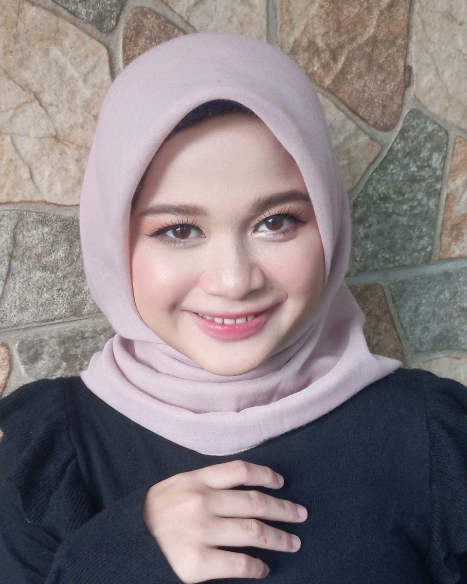 ameliamlda_'s tweet photo. Yuk yang daerah Jabodetabek yang lagi bingung cari mua murmer dimana yuk bisa kepoin kita dan langsung pc juga nih ke https://t.co/RPGxSMtm0A / https://t.co/3UWtC7JBAY start from 150k🤫
Slot bulan mei sudah kebooked tanggal 15, dan 20 ya🥰💖
#muagraduation #muabekasi #muabogor https://t.co/R7Z6A9eKbt