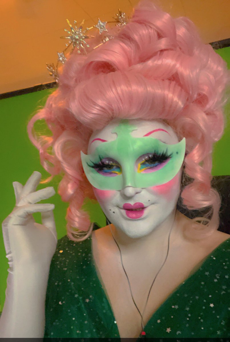 EnviiWylde's tweet photo. It’s been a minute, but still we slay
🩷🤍💚 https://t.co/NkW04eJ8BE