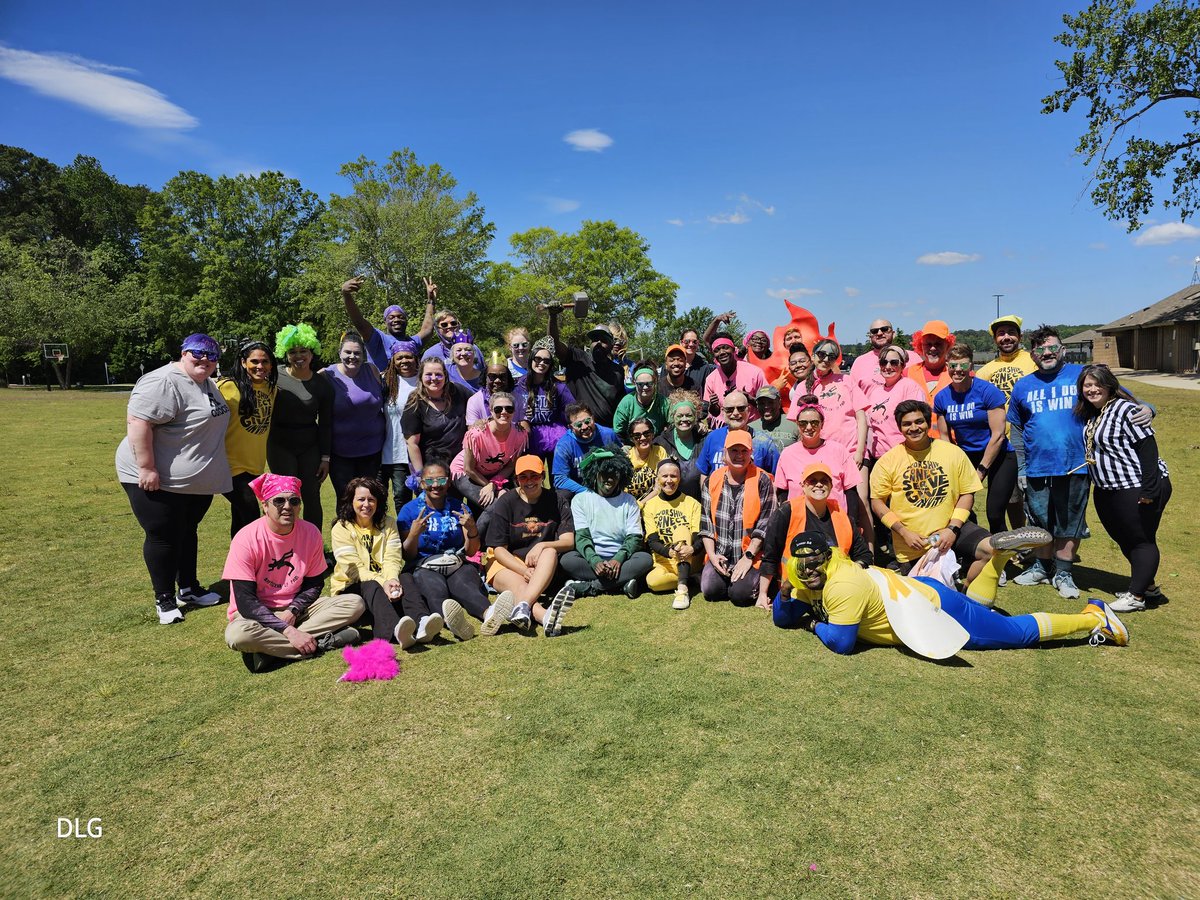 DerwinLGray's tweet image. The @TCTransformers staff field day is over! Lots of fun and only a few injuries.