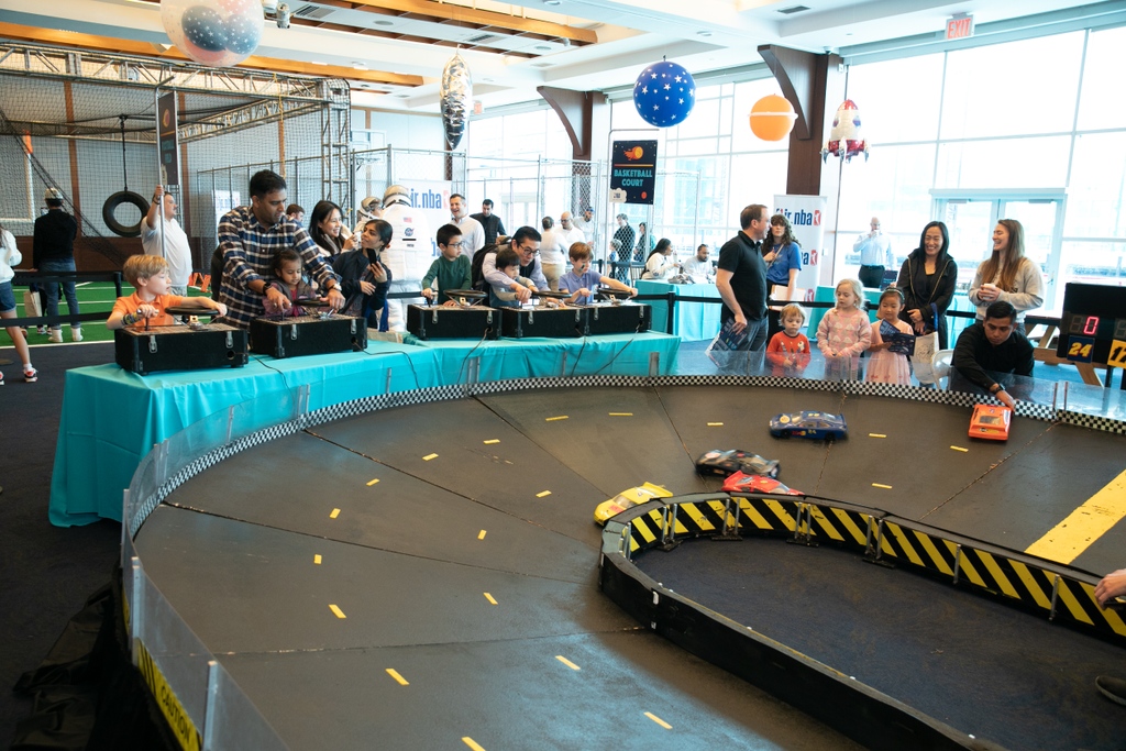 NYFFevents's tweet photo. We had a blast producing @cmomnyc's space-themed Sunday Funday event! 🚀⭐️

Local kids spent the afternoon enjoying games, interactive activities, inflatables, an obstacle course, and football and basketball clinics.

#NYFF #NYFFEvents #newyorkevents #CMOM #SundayFunday2023 https://t.co/2yFHI3dy3z