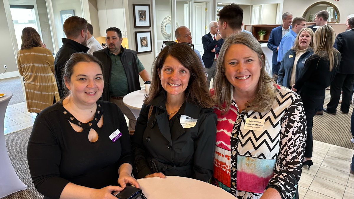 WDMCHAMBER's tweet photo. No better way to start the day than with Breakfast B4 Business presented by @ShiveHattery and hosted by @BuenaVistaUniv! Thanks to all who came out for coffee, connections, and conversations!

#GoWestWDM #WDMstrong #DSMUSA #Networking #BB4B https://t.co/NSlf8hanC6