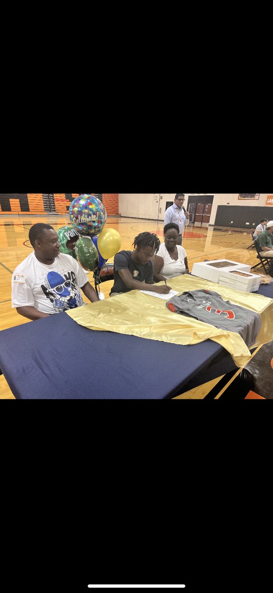 I’m 100% committed to the Independence community college 💙#AGTG #ThankGod <a href="/CoachDonerson/">Keith Donerson</a>