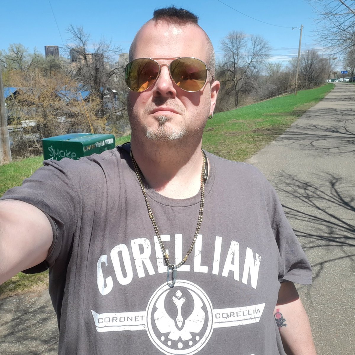 DJ_SLT's tweet photo. Monday workout: work / personal chores / errands / shopping, morning / afternoon hike through Lilydale Park and evening hike around Harriet Island to clock in over 12,700 steps and 106% of my daily activity. #Corellian https://t.co/Ab5cMk7wCR