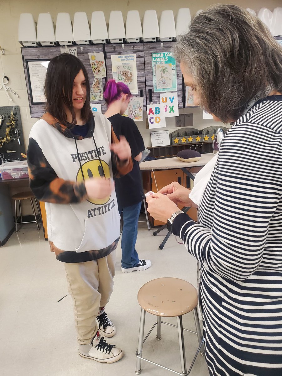 SCHS_CTE's tweet photo. Mrs. Weaver's Apparel I class was busy with the sewing machines this morning perfecting their easing. Looking good! 🧵🪡 @CaldwellVoice @CTE_CaldwellCo @SouthCaldwell1 @ctefornc #CTErocks https://t.co/7vp0Nx0PIY