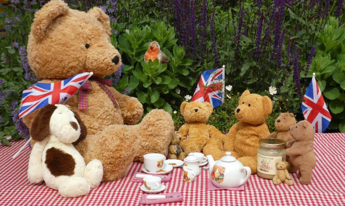 To celebrate the Kings Coronation, Year 1 will be having a teddy bears Coronation Picnic on Friday afternoon. Please send in a small teddy to help celebrate on Friday morning. We will provide the food and a drink. We can’t wait to celebrate. 🎉👑🧸