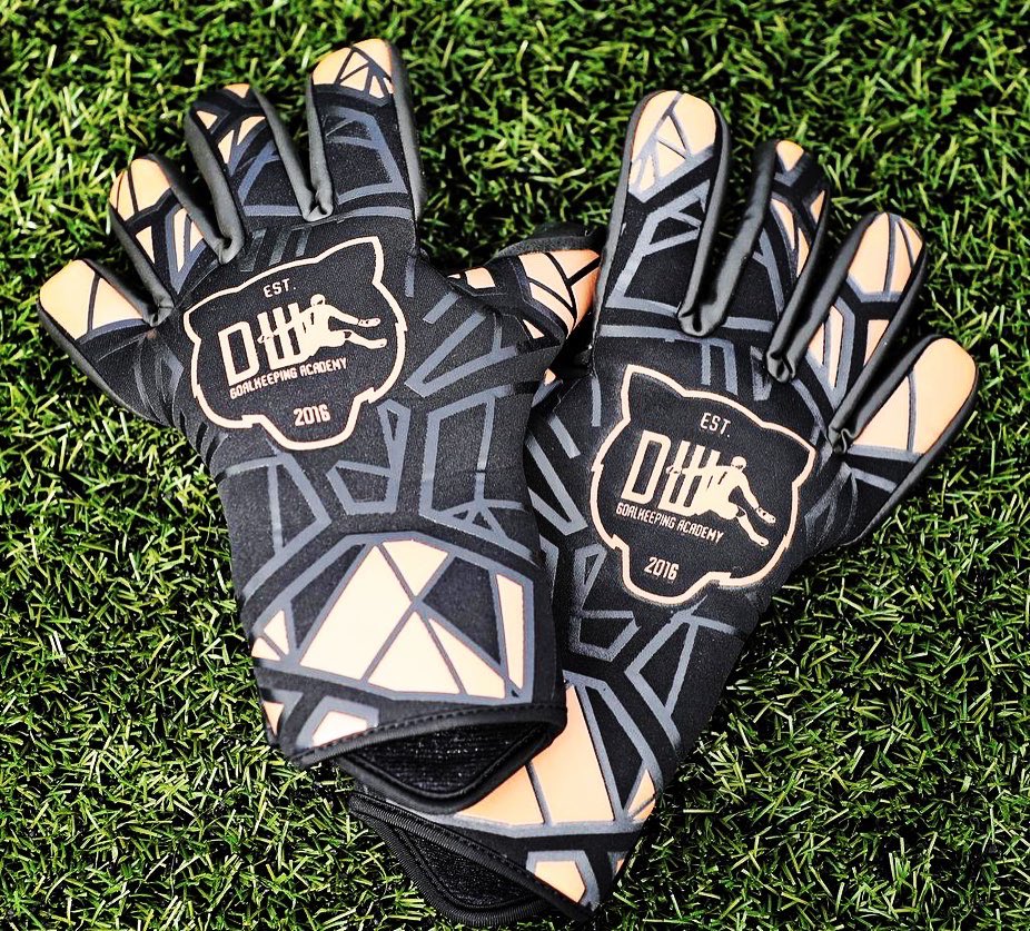 DW_GK_Academy's tweet image. 🧤𝘼𝙛𝙛𝙤𝙧𝙙𝙖𝙗𝙡𝙚 . 𝘾𝙤𝙢𝙛𝙤𝙧𝙩𝙖𝙗𝙡𝙚 . 𝘿𝙪𝙧𝙖𝙗𝙡𝙚🧤

𝙏𝙊 𝙊𝙍𝘿𝙀𝙍:

📲 prokituk.com/club-shop/dw-g…

@ProKit_UK 

#dwgka #prokit #safarirange #goalkeepergloves #goalkeepinggloves #safari #snake #tiger #wolf #essex #goalkeeping #goalkeeper #academy #goalkeepercoaching