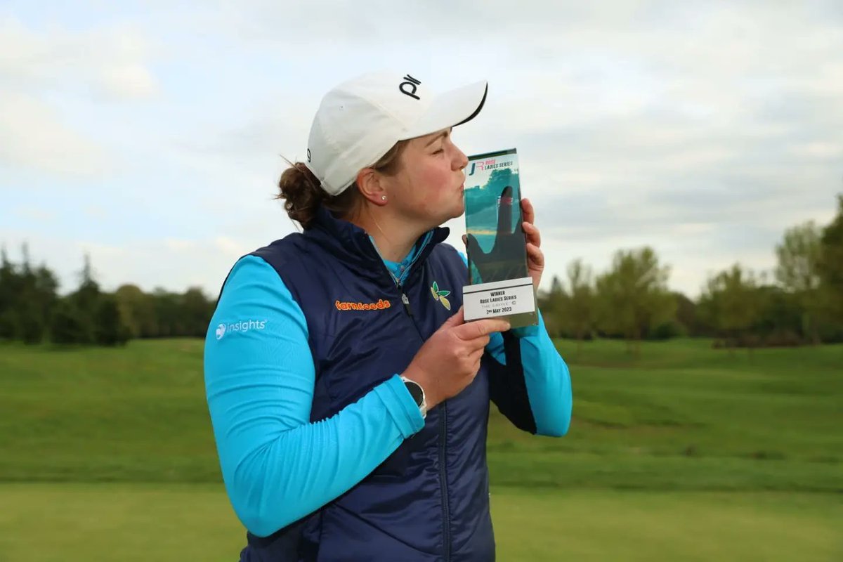 Hannah McCook gets her first pro win in Huddersfield

dktsports.com/latest-news.as…

(Photo Credit: Rose Ladies Series)

@HannahMcCook
#DKTSports 
#HannahMcCook #RoseLadiesSeries #Huddersfield #TheGrove #WomensGolf #JustinRose #EnglandGolf #ScottishGolf #Golf