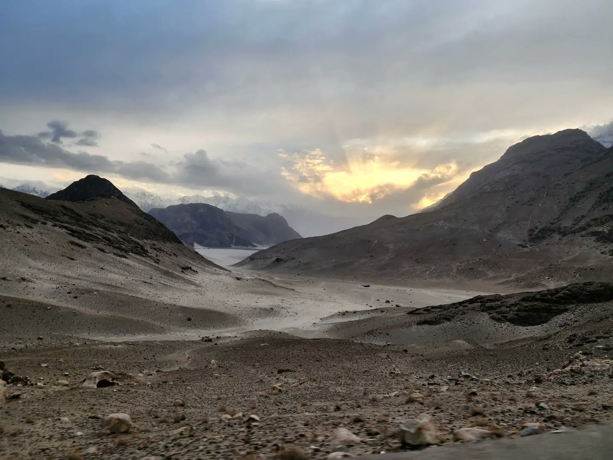 basitkhan1011's tweet photo. Stunning Shigar
#Fortheloveofmountains #ABClicks https://t.co/YwTHE91lBA
