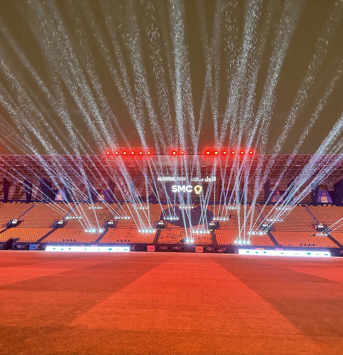 اكثر مايجعل من المباراه اكثر متعه واثاره هو الحضور الجماهيري فجماهير الأتحاد من اكثر الجماهير الوفيه مع فريقها 
نتمنى ان يكون جماهير النصر اكثر حضوراً في اي مباراه للعالمي 
#الاتحاد_التعاون