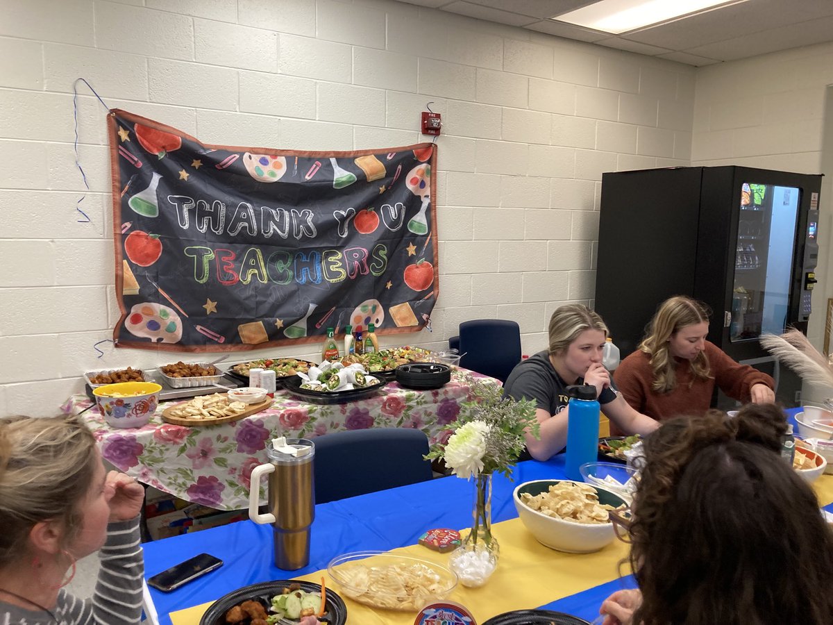 It’s Chick-Fil-A  Day! Thank you Parkside parents. We are loving our  Teacher Appreciation Week !  ⁦<a href="/ParksideES/">Parkside Elementary</a>⁩