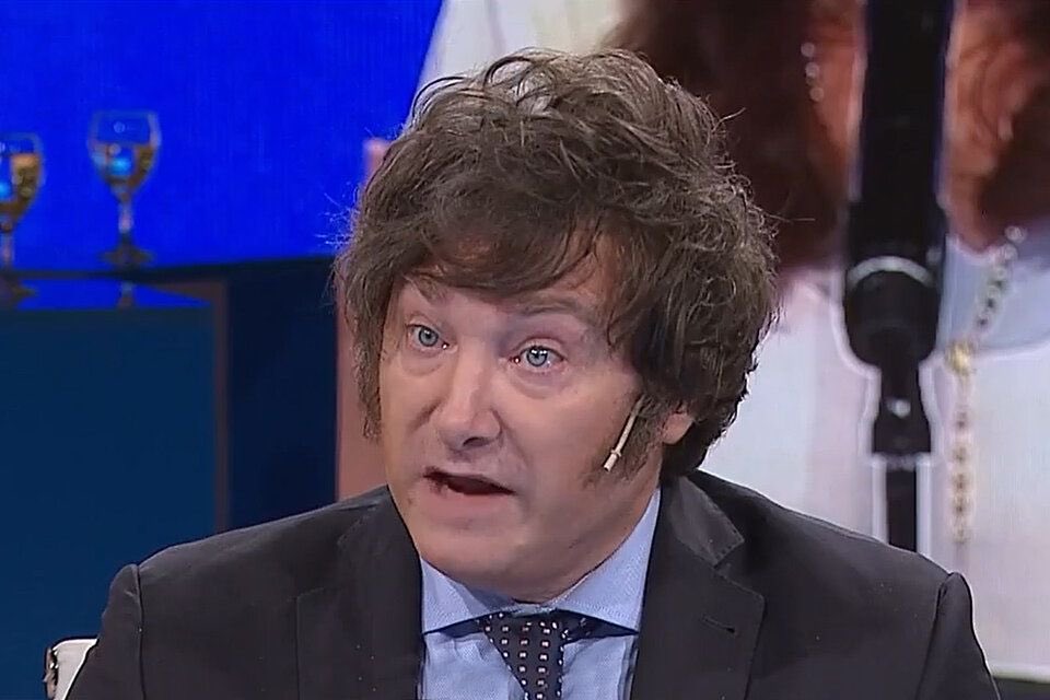 jesusescobarnqn's tweet photo. 🔴Milei insistió con la compra y venta de órganos para trasplantes. “Libre Mercado”, según él.
👉🏽Si los órganos pasan a ser un negocio, ¿cuánto van a tardar en matar personas para extraerles los órganos y venderlos? 
No todo puede ser negocio
#MileiInhumano https://t.co/SdMnjprhO1