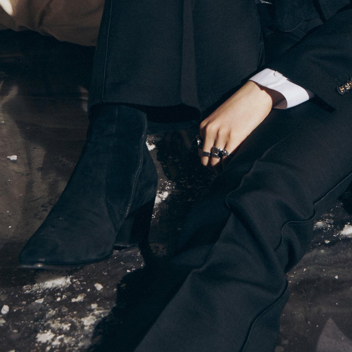 SUNOO WEARING HEELS???????