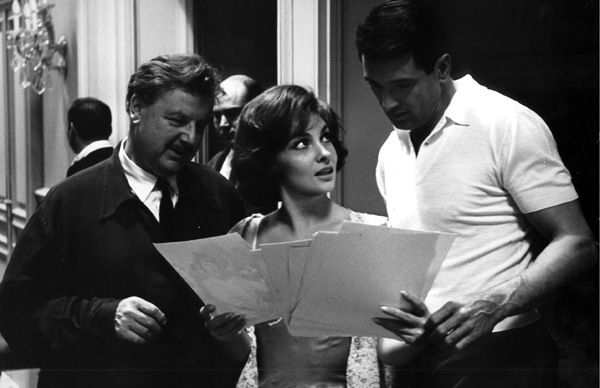 Walter Slezak, born on this day in 1902, was known for his deep voice as actor and singer. We met during the shooting of 'Come September'; here he's in the set along with Rock Hudson and Gina Lollobrigida. Happy birthday, Walter! #WalterSlezak #VillainousRoles #TonyAwardWinner