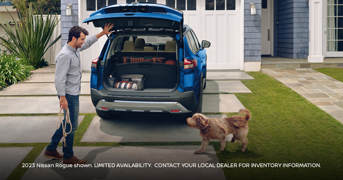Tailored for the whole family, including your beloved furry friend. ✔️ #NissanRogue