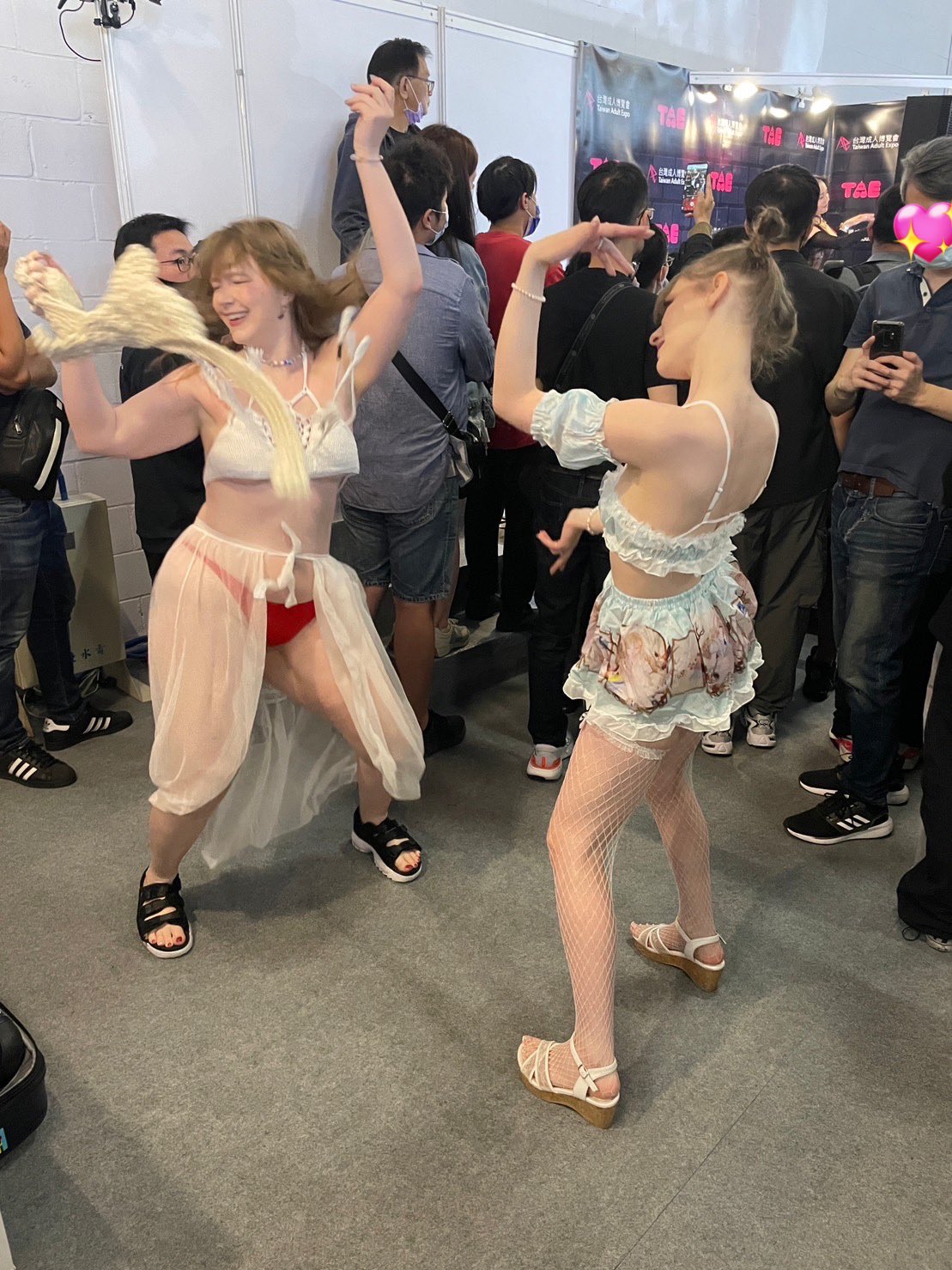 June Lovejoy ジューン•ラブジョイ on Twitter: "Melody and June enjoy @taiwanadultexpo @MelodyMarksxxx