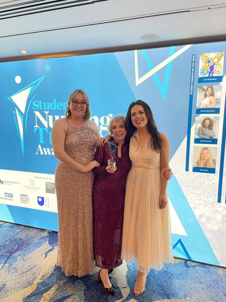 SAF_Health's tweet photo. We are so proud of The Sefton Training Hub team, @nursemaggi, Kim and @JessLea_RNLD who along with @EHU_FHSCM  won Partnership of the Year Award at the Student @NursingTimes Awards last Friday! 

Congratulations!

https://t.co/SQzx4GstuU

#Sefton #Winners #NHS #PrimaryCare #SNTA https://t.co/YzlJ8PYpRA