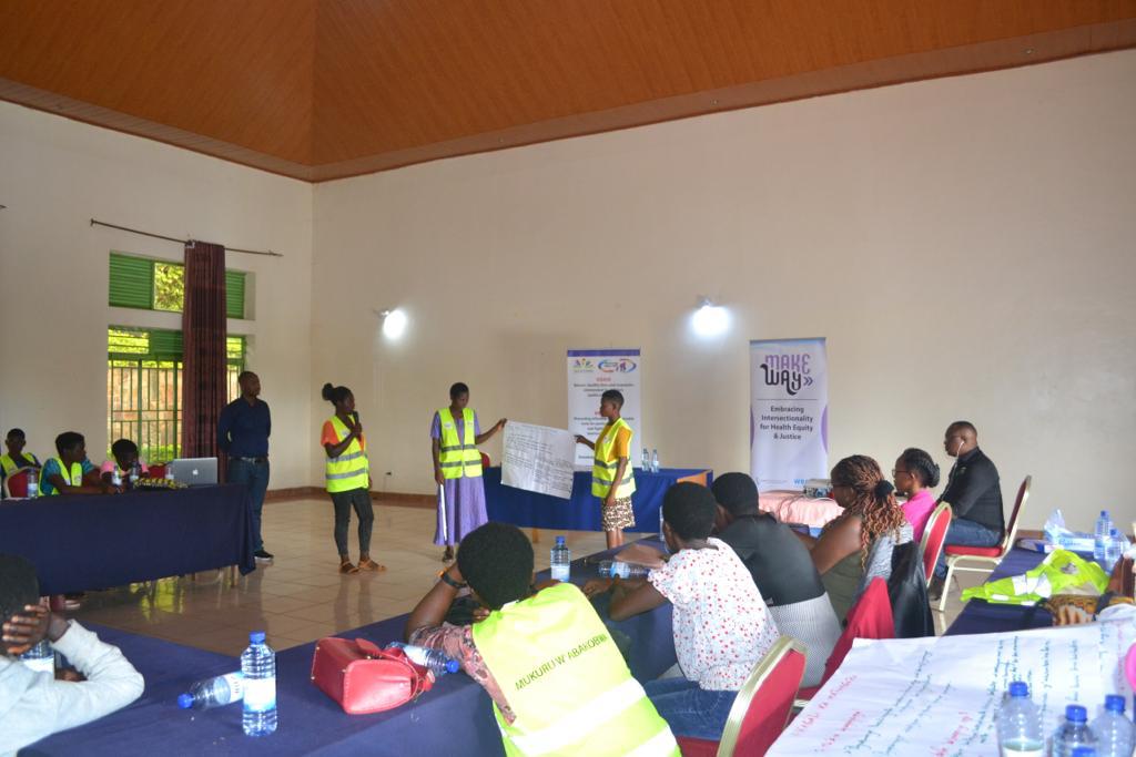 makewayprogram's tweet photo. Since Yesterday 2nd May, #MakeWayRwanda is conducting feedback sessions with the safe space leaders named #Masenge  and mukuru w'abakobwa from @rugaramaSector in @GatsiboDistrict. These sessions under @FAWERwanda support, aim at highlighting key challenges from safe spaces. https://t.co/3QabTD8EJp