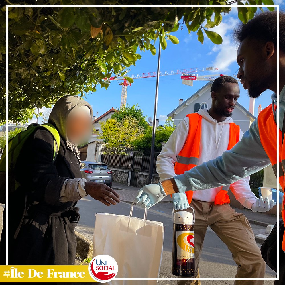 UniSocialfr's tweet photo. Découvrez la distribution réalisée par l'ABC France cette semaine!
Ce soir nous serons de nouveau dans les rues afin d'aider ceux qui en ont besoin!
#cau #centredaccueiluniversel #précarité #aide #abcfrance #France https://t.co/S2EKmKSKTo