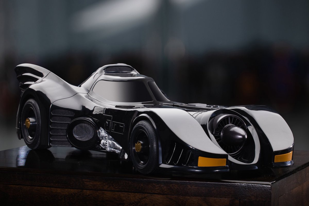 Here is a look the the Flash movie Batmobile by @mcfarlanetoys 

#batmobile #batmobile89 #keatonbatmobile #batman #michaelkeatonbatman #flashmovie #flashmoviebatman #flashmoviefigures #mcfarlanetoys #dcmultiverse #batman89 #michaelkeaton #justiceleague #actionfigurereview