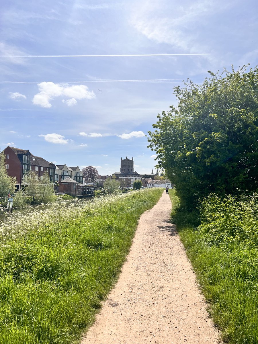 Bimble. #tewkesburyabbey #riveravon