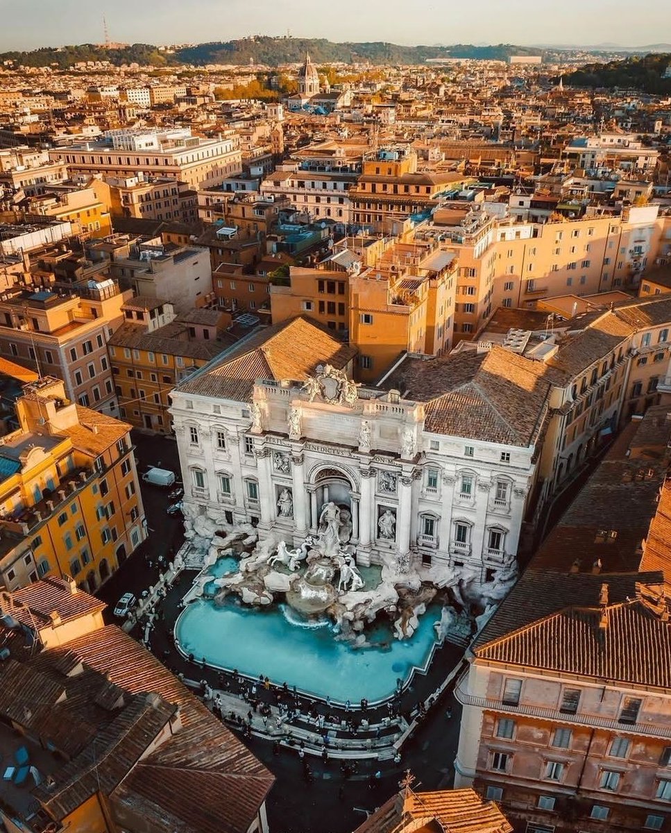 #Roma #Italy wonderful view of #FontanaDiTrevi 👑♥️👍(📷 manutoni24)