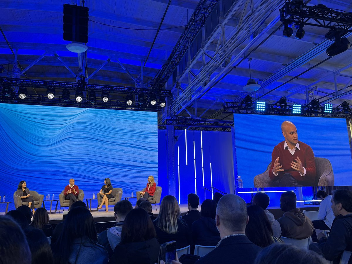 Proud to see a Uruguayan 🇺🇾at the #StripeSessions CFO panel, <a href="/StepMobile/">Step Mobile</a>