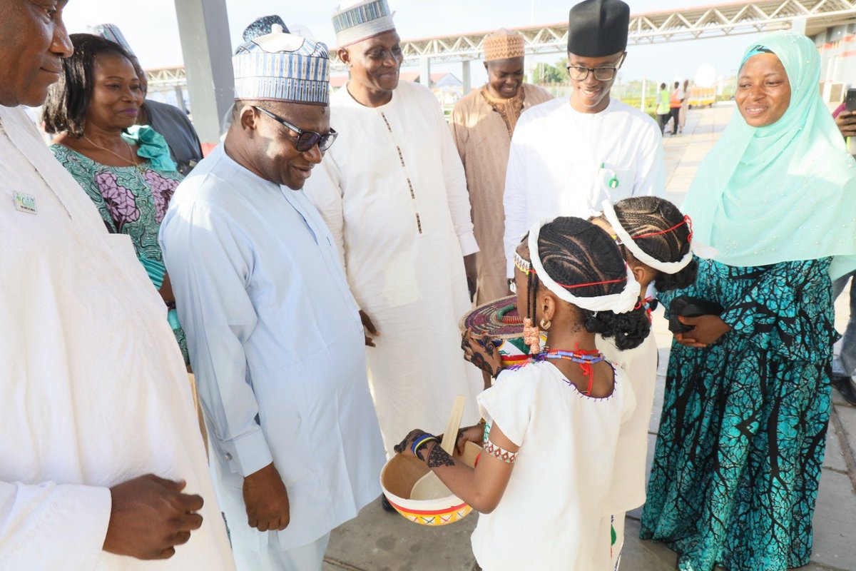 natpopcom's tweet photo. The NPC Chairman, Hon. Nasir Isa Kwarra, fnsa and his team have arrived in Ilorin, the Kwara State capital, in continuation of the advocacy visit to the critical stakeholders to create awareness for the forthcoming Population and Housing Census.

#YouCountBeCounted https://t.co/ap4QM9jcXp