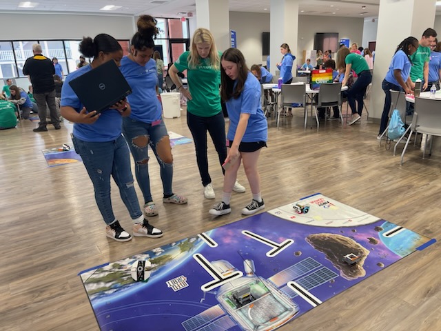 camelakirbynhcs's tweet photo. The Girls in Technology Summit, hosted by GE Hitachi! Using real-world STEM scenarios to empower young girls to pursue careers in tech and beyond. Let's inspire the next generation of innovators! @nhcsCTE @NewHanoverCoSch @gehnuclear https://t.co/qKnoHl5quI