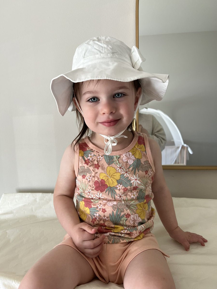 armandosoler's tweet photo. Missing my little girl. #PrincessP https://t.co/R0XAdaVf5a