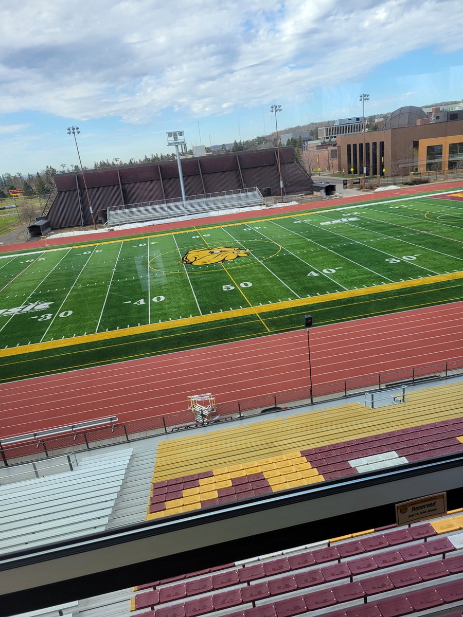 Wanted to say thanks to all the coaches for a great experience and junior day @UMD_Football. I can't wait to get back on campus this summer! @CoachVogler @CoachEndsley77 @CoachLukeOlson @CoachWiese 
@coachwilliams11