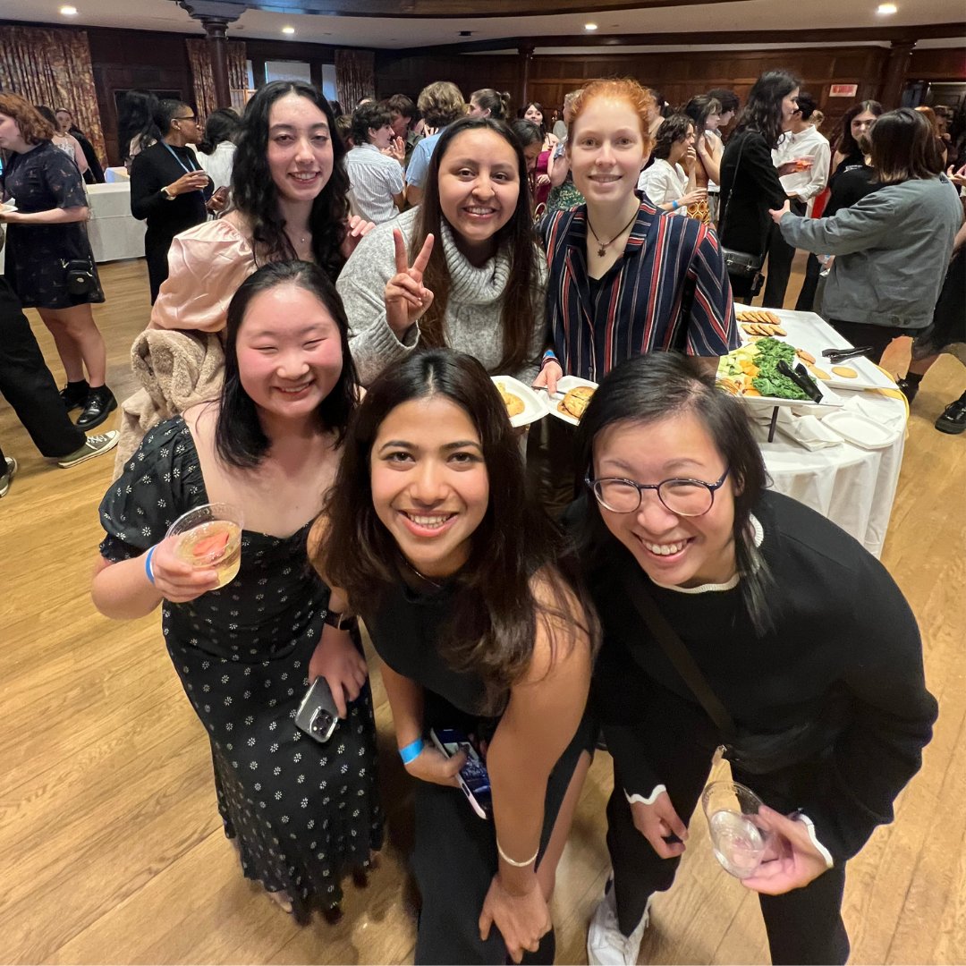 Mount Holyoke Alums tweet media