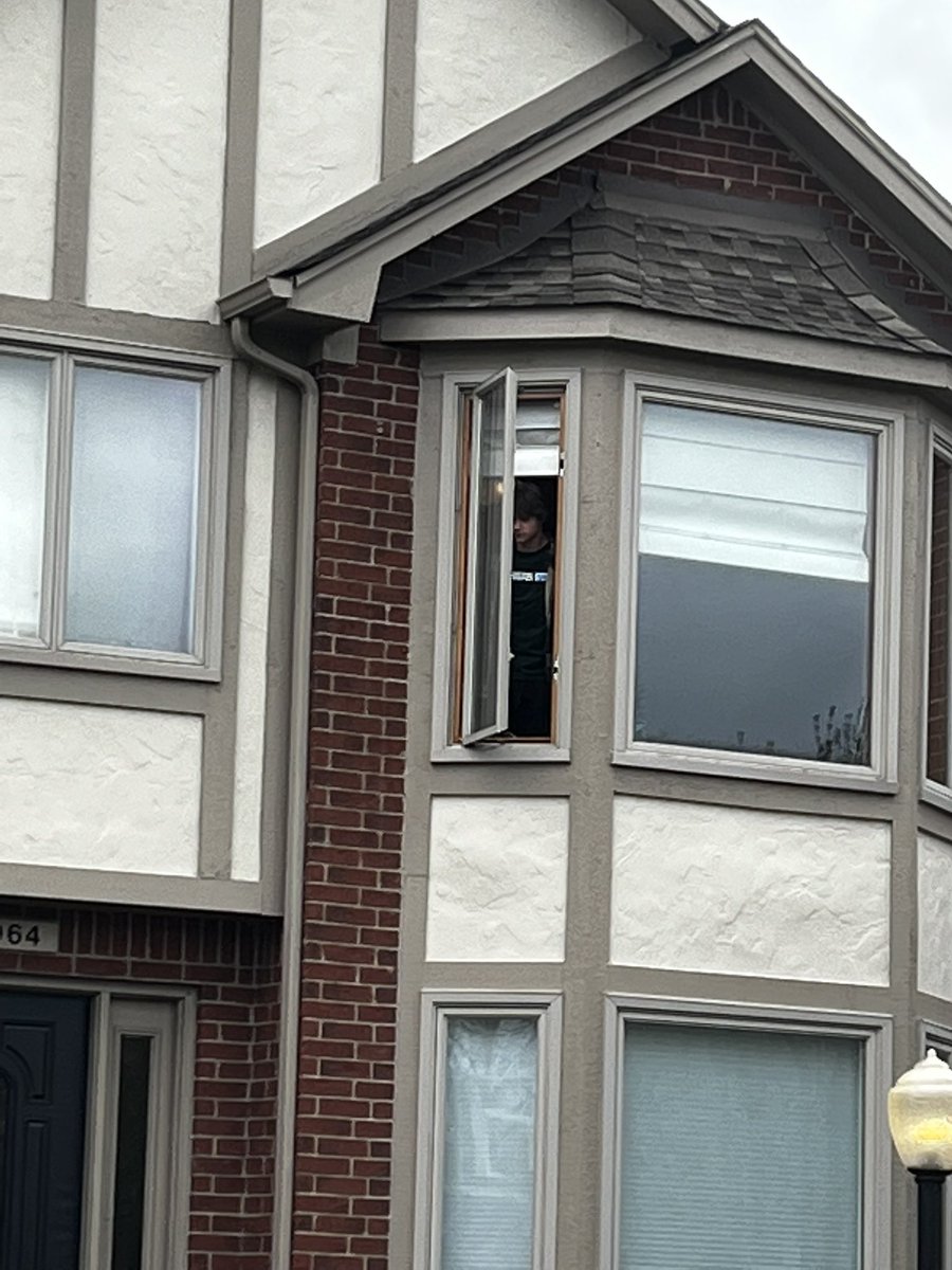 AquaChiefss's tweet photo. jake come out! https://t.co/c3cIwGuGyX