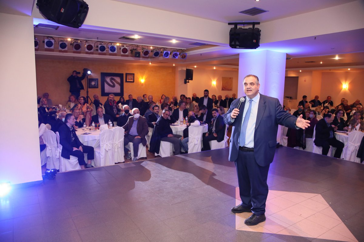 vspanakis's tweet photo. «Θα πάμε με σιγουριά ή με πειράματα; Αυτό είναι το δίλημμα των εκλογών», τόνισα στην προεκλογική μου ομιλία στην Καλλιθέα.
#Βασίλης_Σπανάκης #Βασίλειος_Πέτρος_Σπανάκης #Πάντα_δίπλα_σας #Μαζί_Ξανά #vspanakis #notios_tomeas #nd #Καλλιθέα #kallithea https://t.co/cTLUYwpoO6