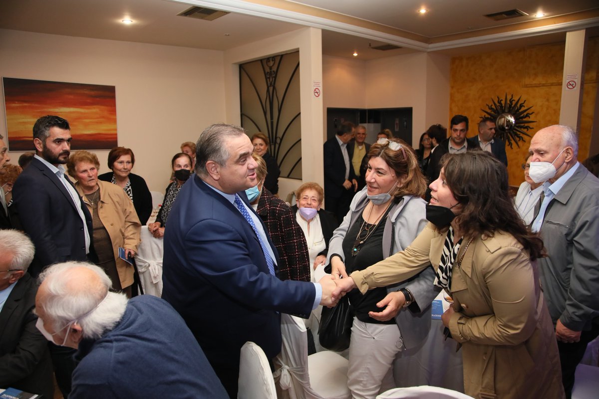 vspanakis's tweet photo. «Θα πάμε με σιγουριά ή με πειράματα; Αυτό είναι το δίλημμα των εκλογών», τόνισα στην προεκλογική μου ομιλία στην Καλλιθέα.
#Βασίλης_Σπανάκης #Βασίλειος_Πέτρος_Σπανάκης #Πάντα_δίπλα_σας #Μαζί_Ξανά #vspanakis #notios_tomeas #nd #Καλλιθέα #kallithea https://t.co/cTLUYwpoO6
