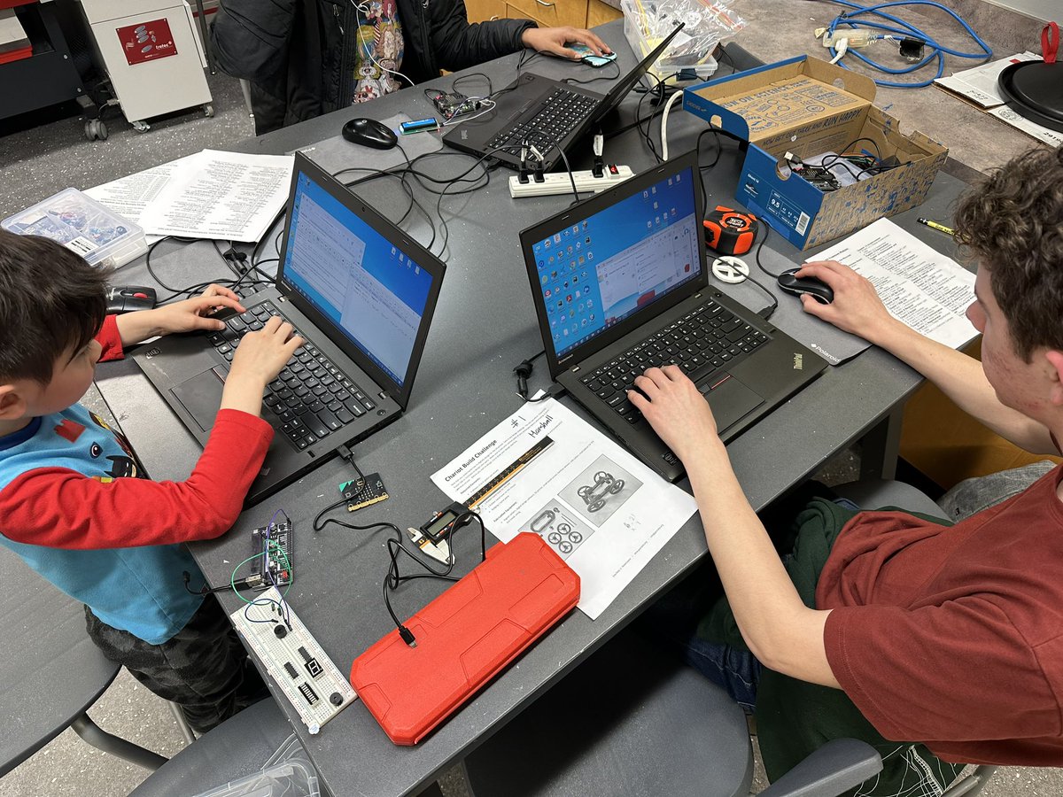 GearBots Makerspace tweet media