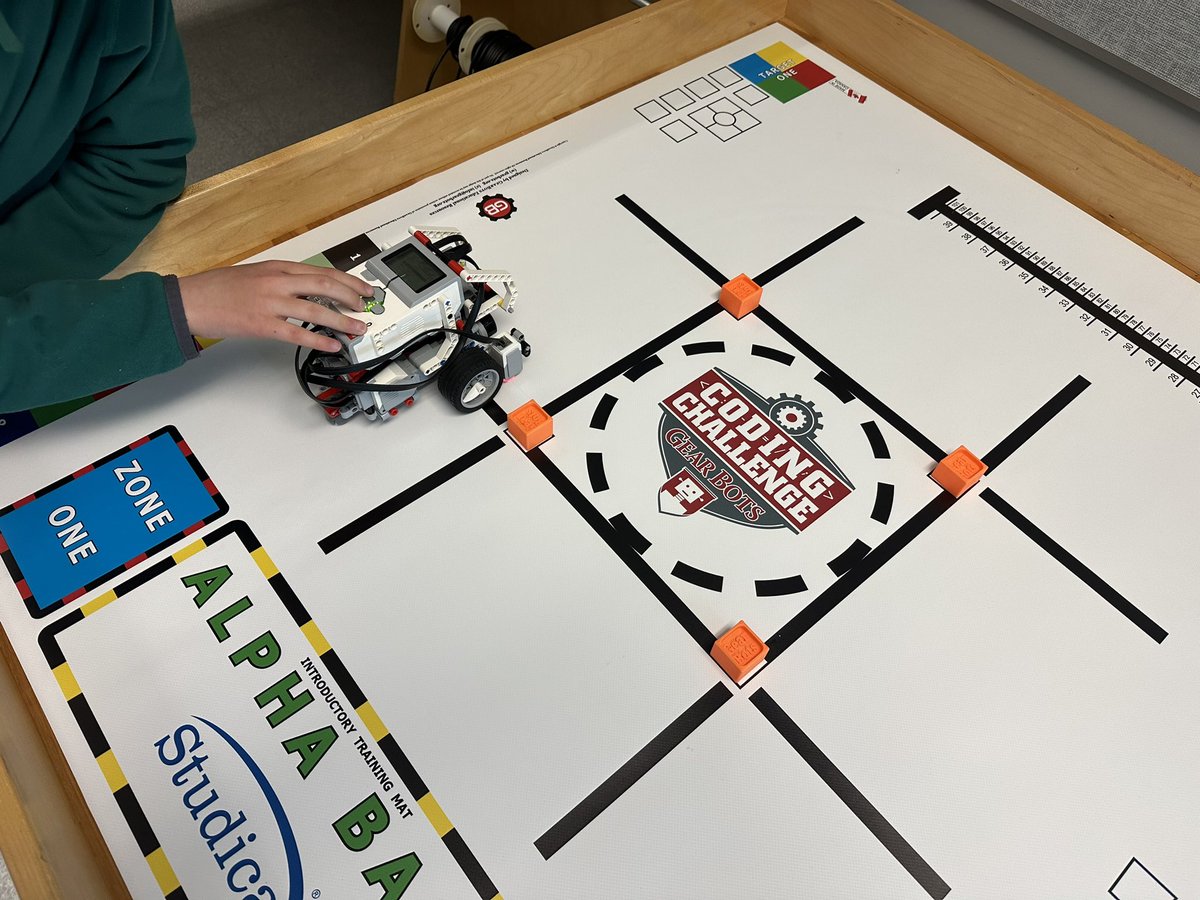 GearBots Makerspace tweet media