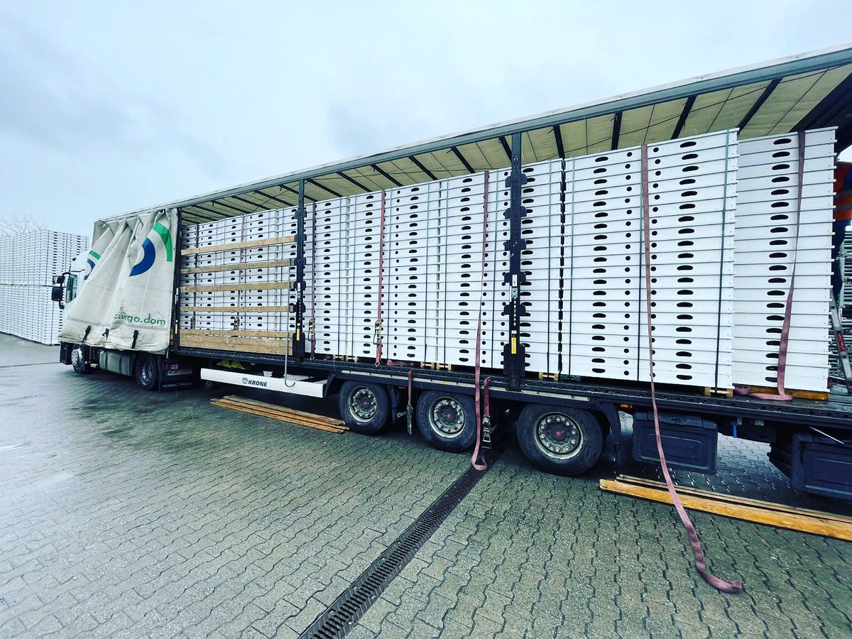 JH_ITC's tweet photo. Loading Peri Sky Deck for an good client https://t.co/Xtr4g13Iui