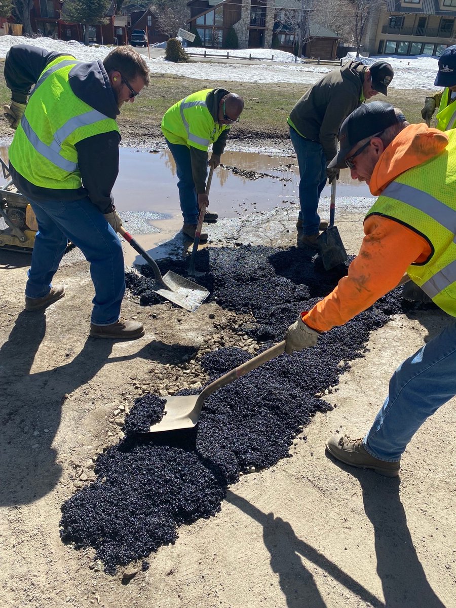 cityofslt's tweet image. Crews continue to patch potholes in the Al Tahoe neighborhood along with street sweeping. #BeWorkZoneAlert #takeitslow