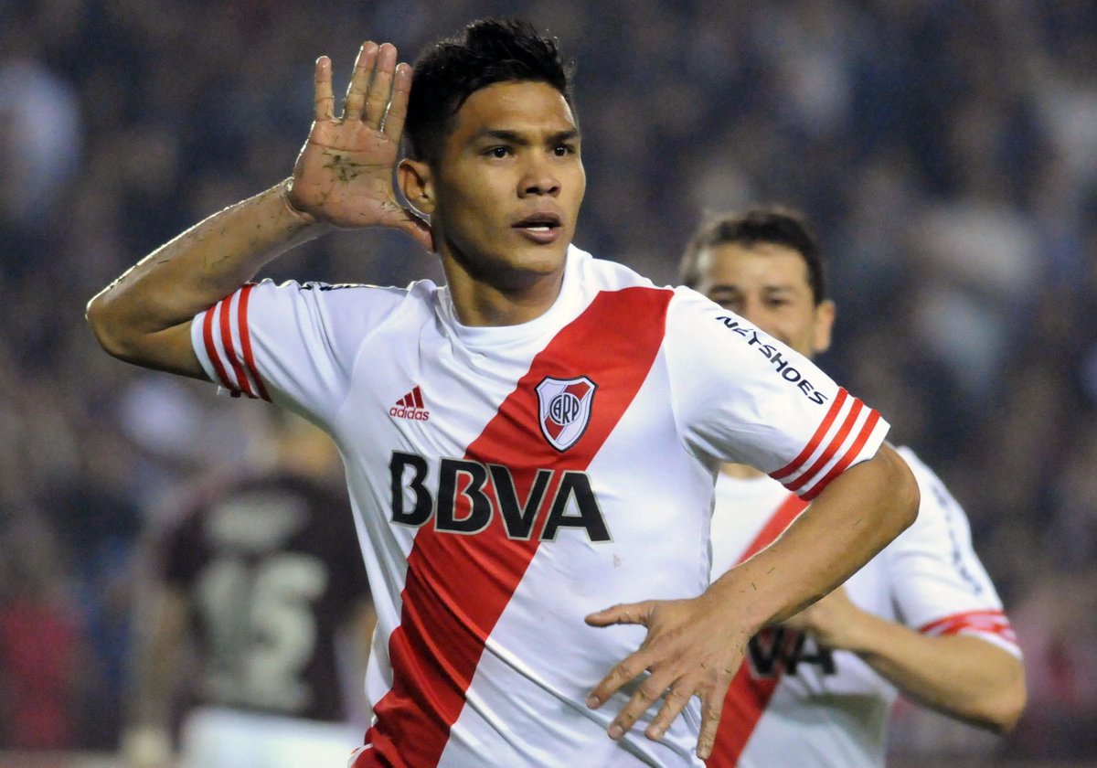 Analytics CARP tweet media