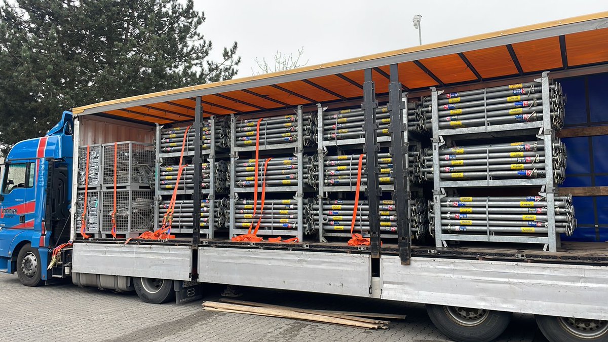 JH_ITC's tweet photo. Loading Doka Eurex 20-300 top Props for good client https://t.co/9cwZ4Rfryv