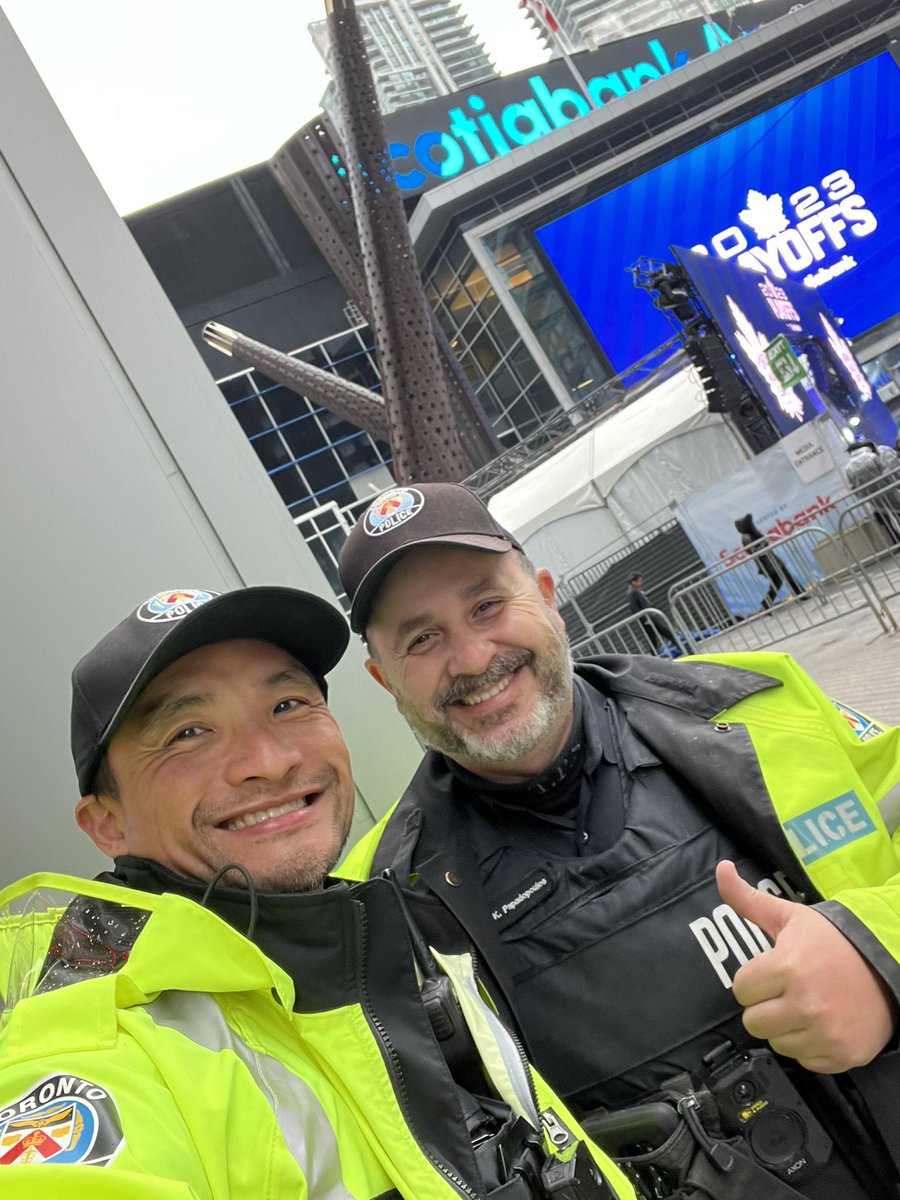 Police responsibilities during sporting events include ensuring public safety, managing crowds, maintaining order, working with event organizers, & responding to emergencies. It’s great to know I can count on my colleagues to help with the duty. #LeafsNation #Toronto #Playoffs