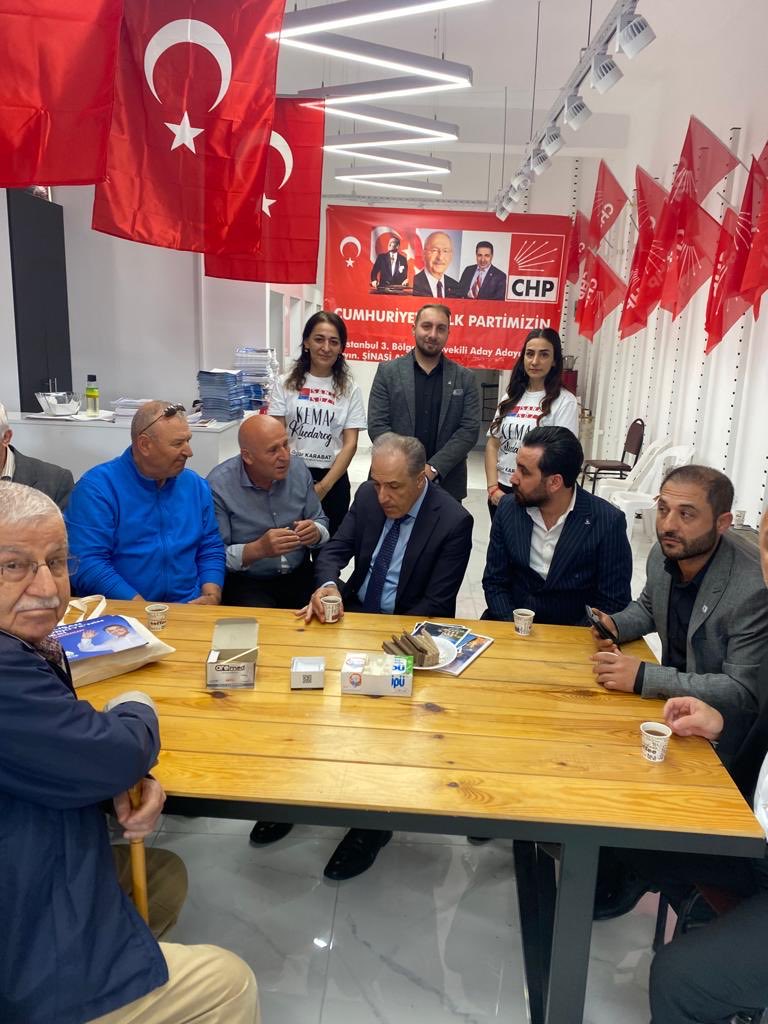 DelenNejded's tweet photo. 3 bölge milletvekilimiz sn ⁦@myeneroglu⁩ ve ilçe teşkilatımız ile bağcılar chp ilçe skm bürosunu ziyaret ettik ⁦@medeniylmz⁩ ⁦@ErkanSANLI__⁩ ⁦@sinanharsak⁩ ⁦@muhsinkececi⁩ ⁦@Seckinyillmaz⁩ ⁦@devabagclar⁩ ⁦@MSTahincioglu13⁩ https://t.co/cg4DcjCJdE