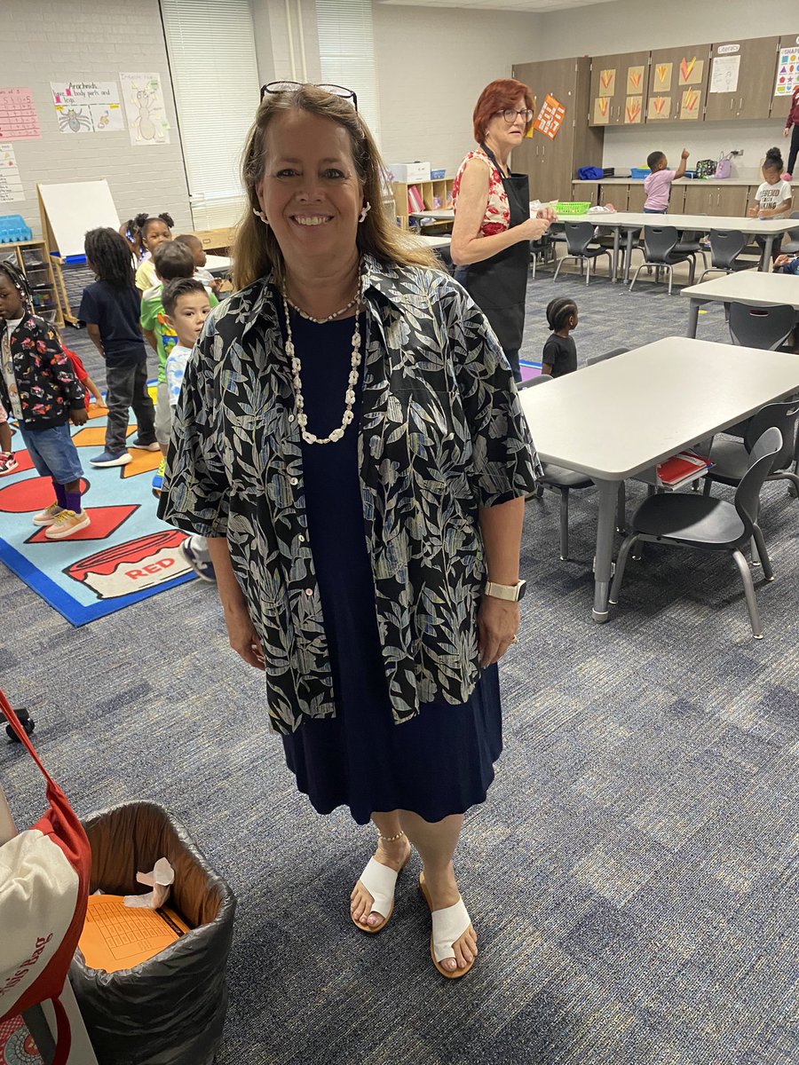 EvaPCFISD's tweet image. I is for Island! #ABCSummerCountdown #PrimaryFun @merrisschroder7 @hickey_becca @FelderTamera @CarrieAnneEd