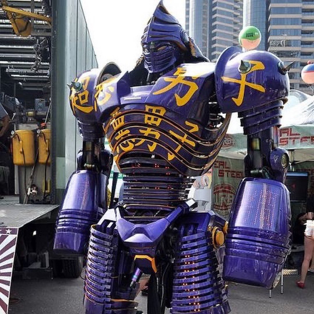 ノイジーボーイ aka “noisyboy” from real steel (2011)