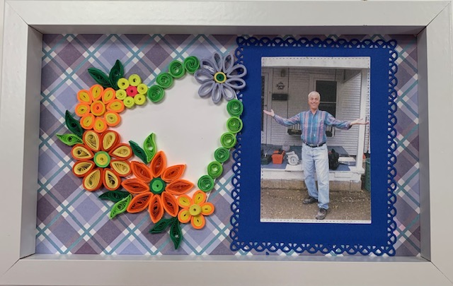 TAPSorg's tweet photo. A recent TAPS Togethers event in Edmond, OK, brought military survivors together to learn the centuries old art of #quilling. Everyone created a framed piece of art featuring a photo of their fallen hero. Thank you to #ARWorkshop for hosting this time of crafting & connection! https://t.co/XI00nxfv2p