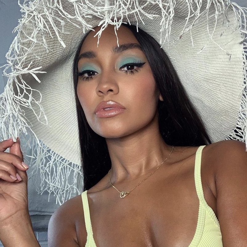 dlovesleighanne's tweet photo. Leigh-Anne wearing her favorite necklace ♾️💫 https://t.co/zWZwt16cLn