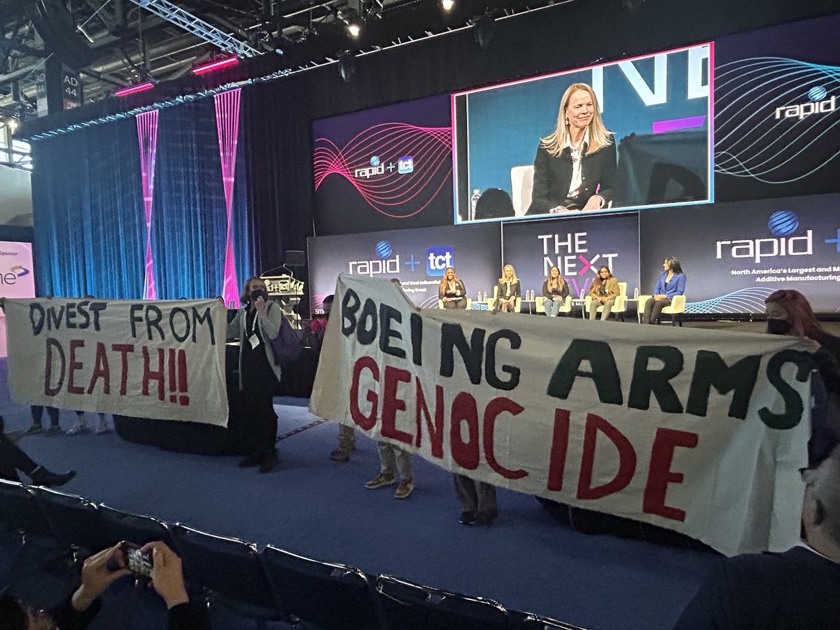 HAPPENING NOW: Chicago organizers are disrupting the <a href="/RAPID_Event/">RAPID + TCT Event</a>  conference featuring Boeing, demanding an end to <a href="/BoeingDefense/">Boeing Defense</a> global arms dealing &amp; an end to the construction of a $200M Boeing military drone factory in southern Illinois. #ByeBoeing