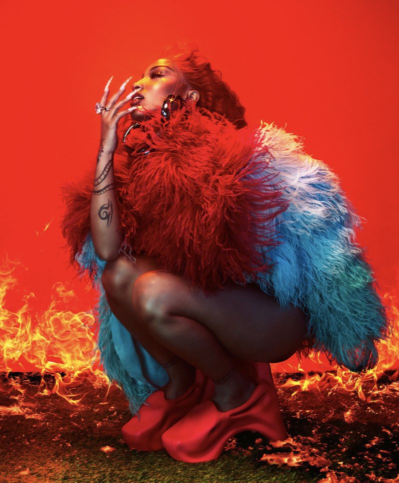 DownToBeArtsy's tweet photo. @SHENYENG  Showcases Female Empowerment in her Latest Single “Curious”
https://t.co/xFnGirLS1b
CREDITS
Photographer:  @thomkerr
Styling: Kris Fe 
Makeup: Ernesto Casillas 
Hair: Kalief Wolfe 
Set Design: Noah Dains 
Galore Features Editor: Shirley Reynozo https://t.co/HGsUdHxiIO