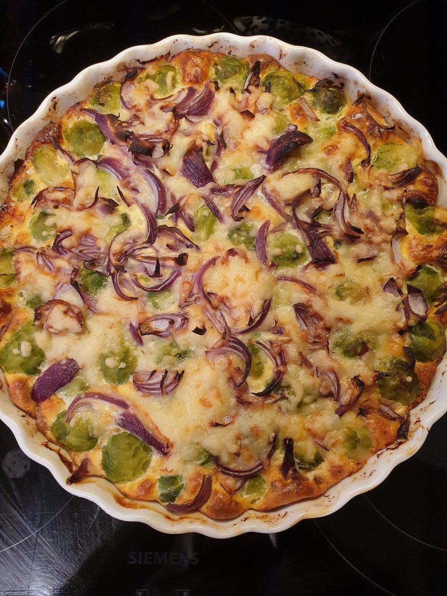 #HealthyEating #cookinglight #lowcarb brussel sprouts and red onion flan. Delicious 🍲🍲🍲